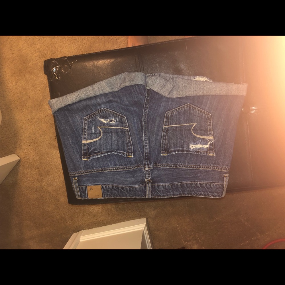 Size 4 American Eagle boyfriend shorts